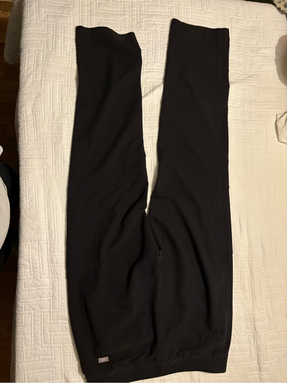 Woman’s bottom scrubs - Picture 4 of 4